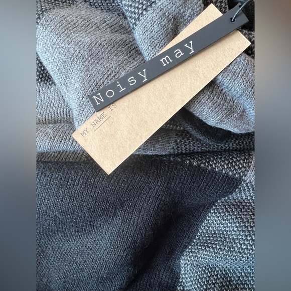 Noisy May O/S Edgy, Light, Asymmetrical Poncho with Silver Clip Detail - Picture 5 of 6